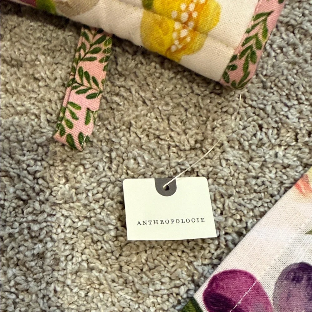 Anthropologie Floral Linen Apron Set in Pink, Yellow, Red, Purple, Green - Picture 9 of 10